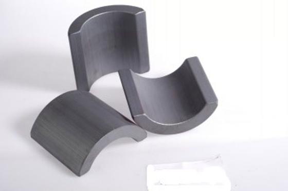 Các nam châm động cơ Ferrite chính xác cho các bộ định vị ô tô