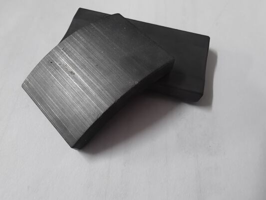 Y30BH Nam châm Ferrite vĩnh viễn SrO 6Fe2O3 cho động cơ thổi DC Fan TS16949