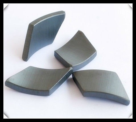 Máy bơm nước có độ ồn thấp Nam châm Ferrite Nam châm động cơ DC màu xám