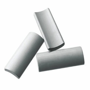 Nam châm Ferrite cứng bằng gốm Arc được tùy chỉnh cho động cơ khởi động xe máy
