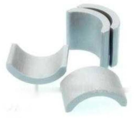 Y33BH Nam châm Ferrite vĩnh viễn 5.1g / Cm3 Động cơ dụng cụ điện
