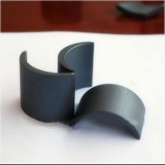 Nam châm gốm Ferrite có tính nhất quán cao Nam châm gốm đa kích thước lớn