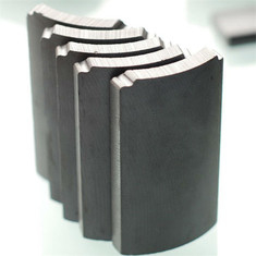 Phân đoạn hồ quang khối nam châm Ferrite dị hướng tùy chỉnh 3946 OE Hcb