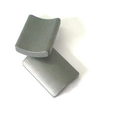 Ô tô tùy chỉnh chỗ ngồi Ferrite Nam châm động cơ SrO Xử lý gốm